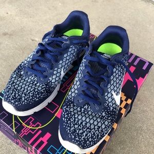 Nike air max sequent 2 sneakers